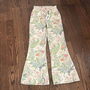 NWT Wrangler Floral Print Wanderer Jeans
